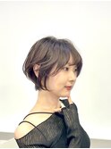 40代50代60代耳かけショート前髪なしハンサムショート白髪ぼかし