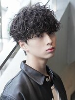 カライング(ing) スーツ短髪ツーブロック束感モテる黒髪シークレットパーマ流行