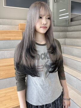 カケル(×.) ミスティシルバーグレー／レイヤー／裾カラー