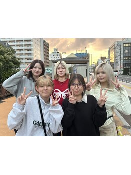 お客様一人ひとりの悩みに寄り添うスタッフが勢揃い！トレンドを取り入れたスタイルを叶えます☆