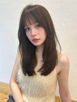 ユーフォリア 青山(Euphoria) 大人レイヤーカット&ヘーゼルベージュカラー