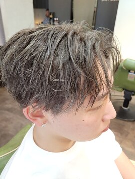 メンズ レオ 南森町店(men's LEO) センターパート×メッシュ×刈り上げ