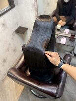 シシ 新宿(She 2.)&nbsp;艶髪ロング/最新トレンド/人気急上昇中/韓国風/ヨシンモリ