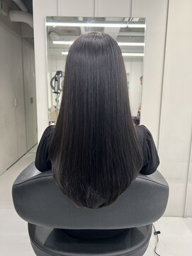 バルべス トーキョー(BARBES TOKYO) 暗髪でも透明感!光に透けるダークグレージュ【清板】