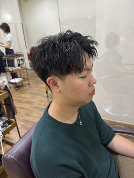 イタクラ 赤道店 (ITAKURA) メンズカット/ツイストスパイラルパーマ/アップバング