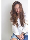 立体感タップリのルーズウェーブロング