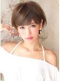 耳かけ小顔 ワンサイドショートボブ