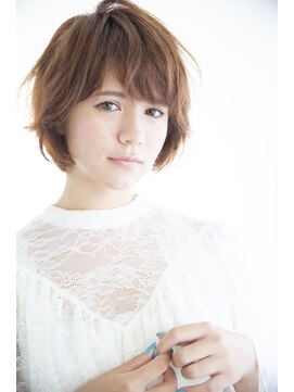 ビューティーアンドケアカロン(Beauty and Care CALON) 【ピンクベージュ】表情に甘さが映り込むニュアンスショート