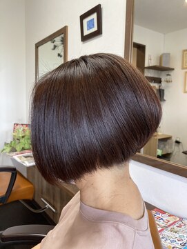 メイメーア(Ma Mere) 前下がりボブ