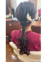 クレア(Crea) ローポニーテール 編み込み