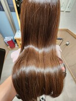 チュエベルパーチ&nbsp;20代30代40代髪質改善斜めバングデザインカラーシルキーベージュ