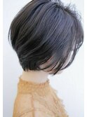 小顔　ショートボブ　大人かわいい