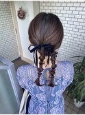 編み下ろし　ローポニー　ツインアレンジ　参列ヘア