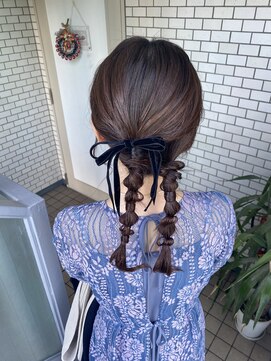フェリーチェ(Felice) 編み下ろし　ローポニー　ツインアレンジ　参列ヘア