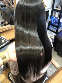 ジャズ JAZZの写真/40代～50代女性が通う大人女性の髪のお悩みを【ヘナカラー】で解決!!染める度艶とハリコシがでる髪へと導く