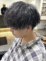 ヒュイル バイ ニアウ(Hwyl by Niau) メンズマッシュ波巻パーマツイストパーマスパイラルパーマ