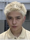 渋谷スパイキーショートハイトーンカラーアップバングショート