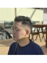 《トレンドのフェードスタイルもお客様のご要望、髪質、骨格を考慮して提案いたします！》理容室、バーバー