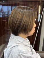 キャラ 池袋本店(CHARA) 前下がり丸みショート◎白髪ぼかしハイライト【池袋/ショート】