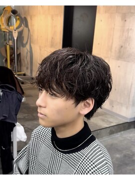 コワファースト長崎シャンプーボーイ 2nd(COIFF1RST 長崎 SHAMPOO BOY) メンズマッシュメンズカットシャドウパーマメンズパーマ