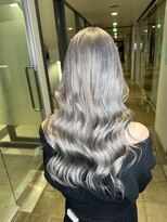 バズ サッポロ バイ フィーネ(BuzZ sapporo by Fi-Ne)&nbsp;艶々シルバーカラー