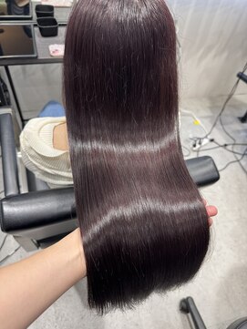 ソヨン 金山店(SOYON) 落ち着いたワインレッド