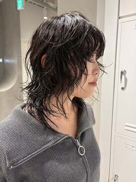 テクネ 天神大名(techne) 天神大名ウルフカットウルフレイヤーくびれヘア今泉パーマ