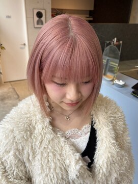 チル 福井駅前店(Chill) 福井ホワイトピンクブリーチタッセルボブ顔周りカット学生