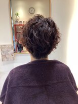キュアーズ&nbsp;無造作パーマスタイル