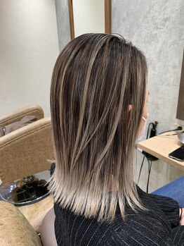 アノン 川口(anon)の写真/ダメージレスに抜群の色持ちを体験!大人気《ケアブリーチ/イルミナ/アディクシー/イノアカラー》取り扱い☆