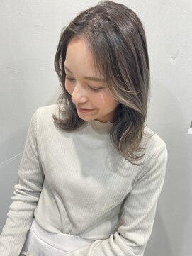 ヴィンス(vince) 透明感グレージュ/グラデーション/くびれヘア