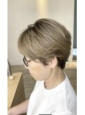 ケアブリーチ ミルクティーベージュのシャドウルーツ