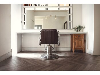 ade atelier 小顔カット/切りっぱなしショートボブ/ウルフ【アデ アトリエ】