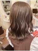 マロンベージュ