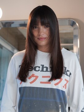 オルター(Alter) ロングレイヤーカット