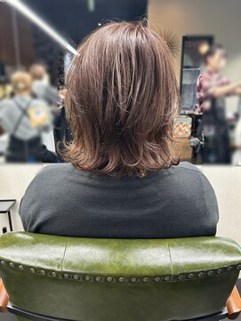 エミタス 三年坂(Emitas) レイヤーショート/寒色系ブラウン【和歌山美容室】