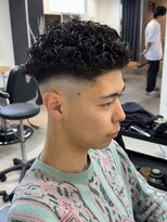 ヴィ 大宮(Vii)&nbsp;フェード/メンズ/大宮/ツイストスパイラル/波巻きパーマ