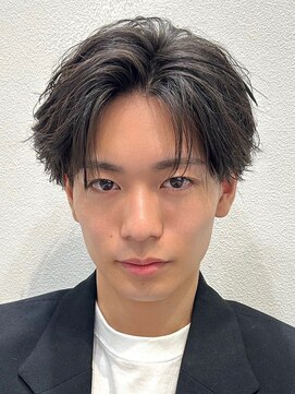 オーシャントーキョー 仙台(OCEAN TOKYO) センターパート黒髪ショートフェザーパーマフェザーショート韓国