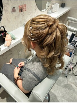 ベルグロー(BELLEGROW) ポニーテール/ゆるふわヘア/お呼ばれヘア