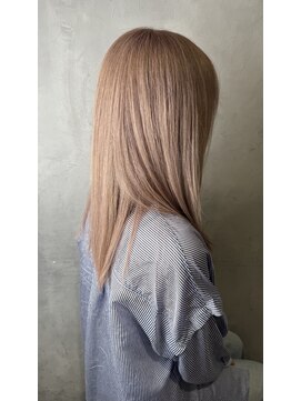 エイトセカンド 新宿三丁目店(EIGHT second) ミルクティーベージュ