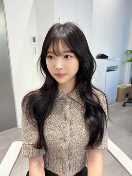 ラクシア(LucxiA) 韓国ヘア/レイヤーカット/顔まわりカット/Instagram @ken__gucci