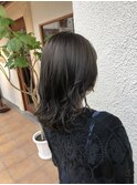 オリーブグレージュ