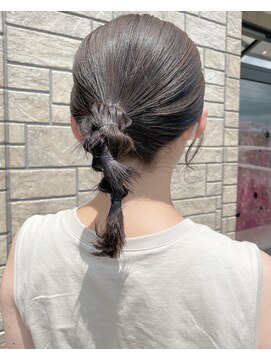 フィオーレ ヘアデザイン(FIORE hair design) モードネイビー / ヘアアレンジ