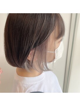 美容室 アイディー i-dee インナーホワイトグレー