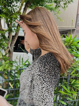 ビューティアンドトリップ クイーンズグッドプラン(Beauty&Trip QUEENS Good Plan) 外国人風ベージュ