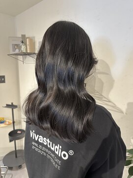 エクリュ(e'cru) 暗髪でも透ける＊ブルーグレージュ×艶感ウェーブ