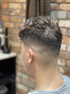 ヒロギンザバーバーショップ 丸の内店(HIRO GINZA BARBER SHOP) スペインカール