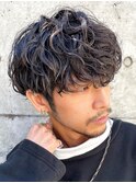 スパイラルパーマ×マッシュスタイルでおしゃれな雰囲気に◎