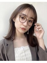 くびレイヤーグレーベージュ似合わせカット斜めバング