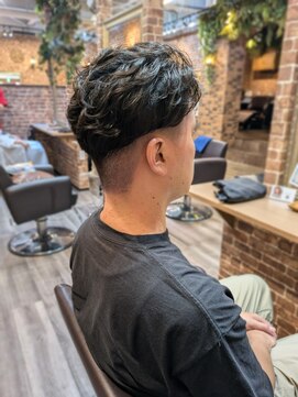 モニカ 鶴ヶ峰店(Monica) メンズパーマ